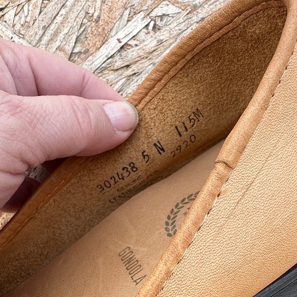 Evans Women's Tan Leather Loafers - Picture 5 of 13